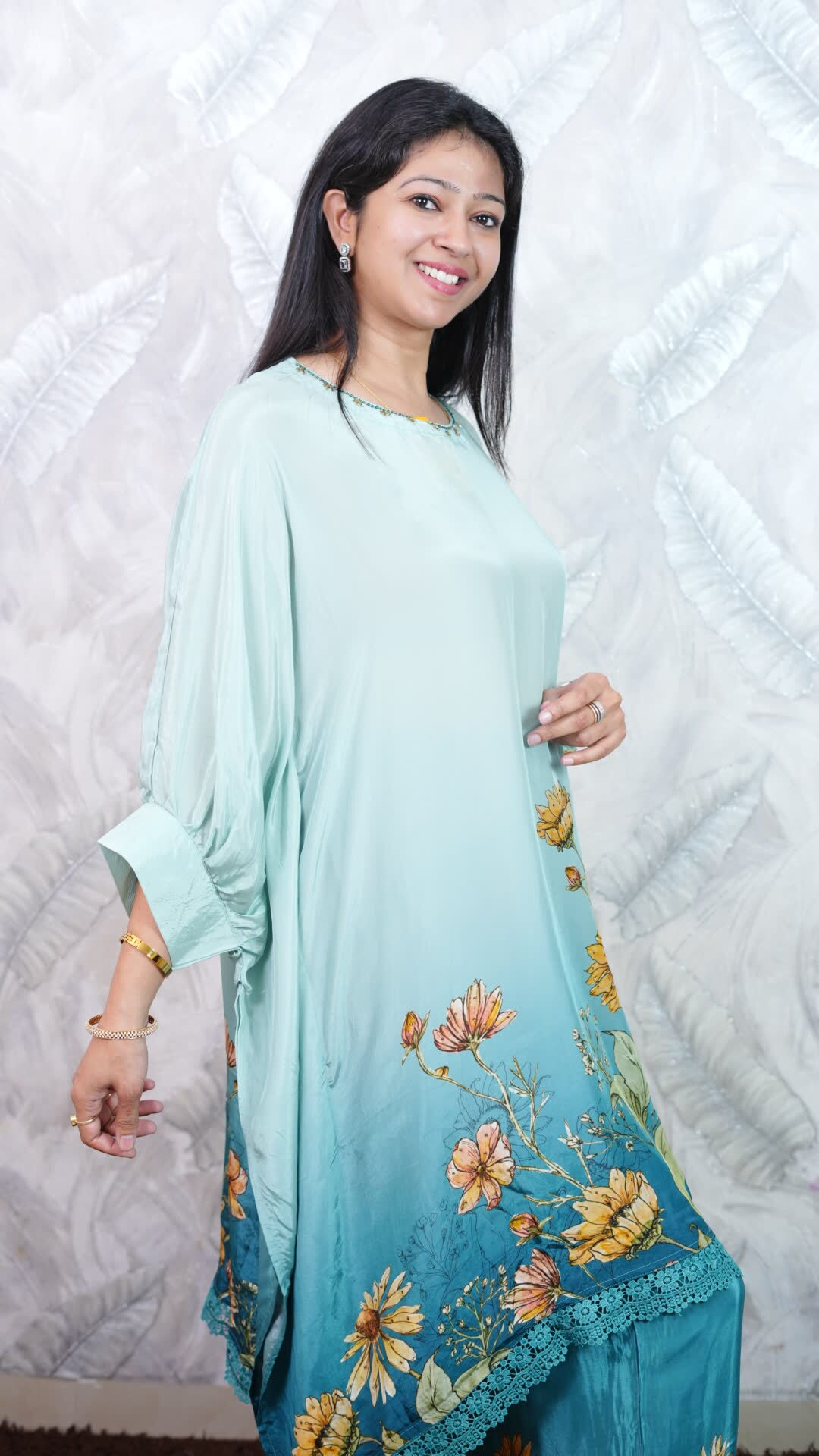 Floral Printed Kurta Set - Image 3