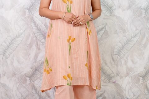 Women’s Peach Floral Printed Kurta Set | Sleeveless Kurta & Palazzo Pants